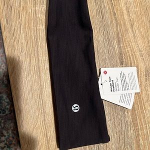 Lululemon athletic headband NWT